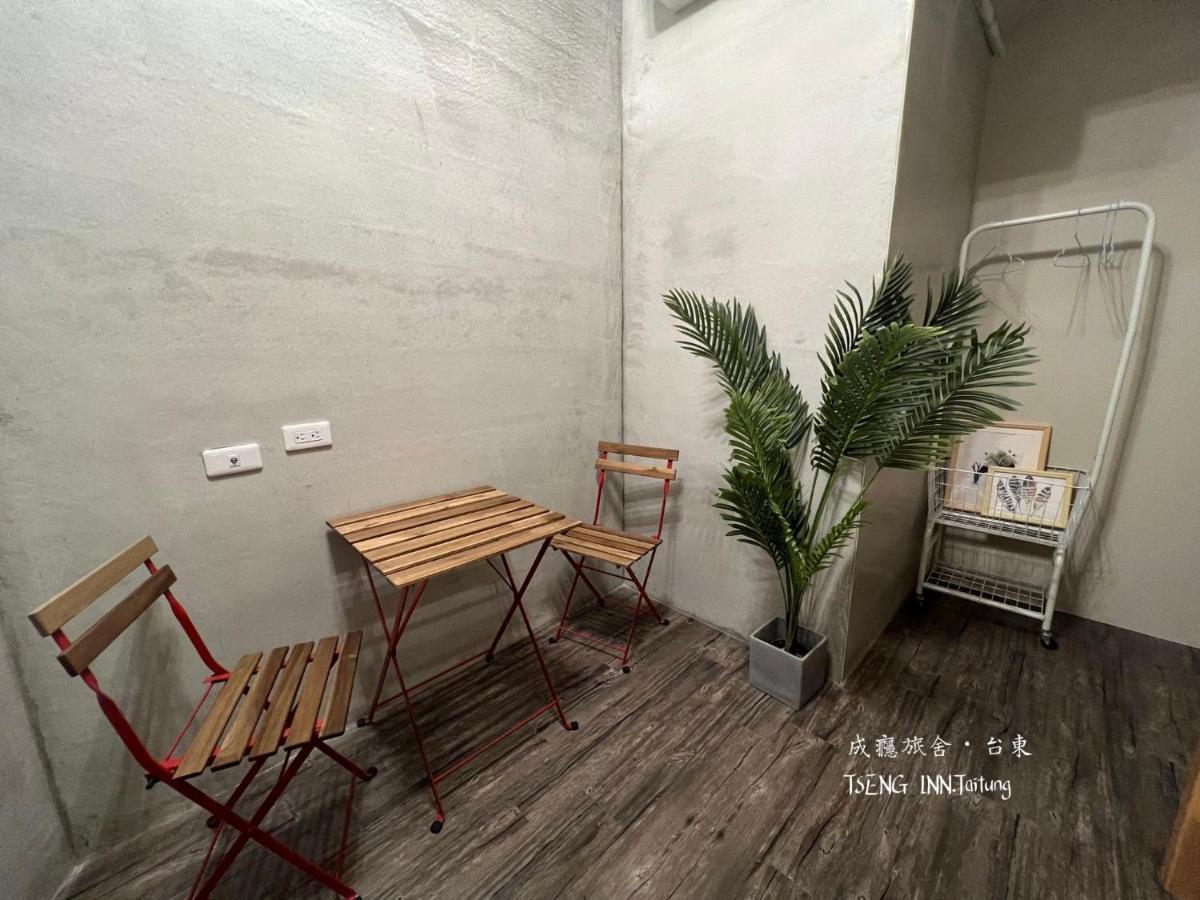 台東成癮旅舍tseng Inn青年旅舍背包客 Taitung Luaran gambar
